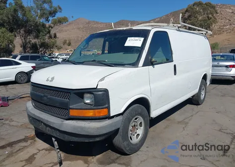 2013 Chevrolet Express 2500 Work Van z USA, uszkodzony, nr VIN 1GCWGFCG9D1119456